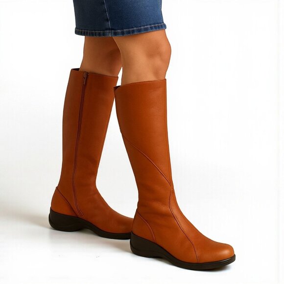 Clarks Artisan Womens Leather Boots Brown Zip Up Soft Tall Elastic Inset Size 6B - Picture 1 of 14